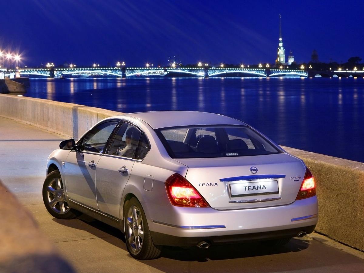 Nissan Teana technical specifications and fuel economy